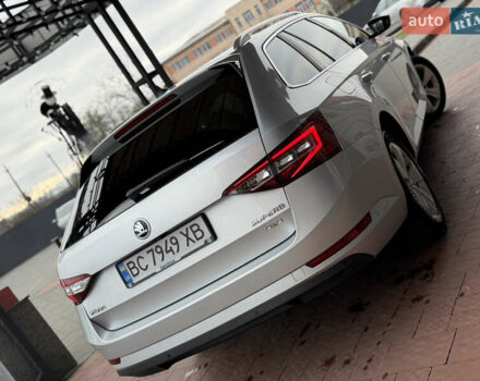 Сірий Шкода Суперб, об'ємом двигуна 1.97 л та пробігом 261 тис. км за 17999 $, фото 16 на Automoto.ua