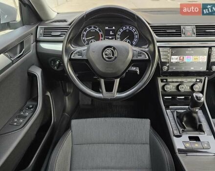 Сірий Шкода Суперб, об'ємом двигуна 1.8 л та пробігом 119 тис. км за 15999 $, фото 39 на Automoto.ua