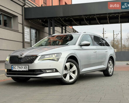 Сірий Шкода Суперб, об'ємом двигуна 1.97 л та пробігом 261 тис. км за 17999 $, фото 3 на Automoto.ua