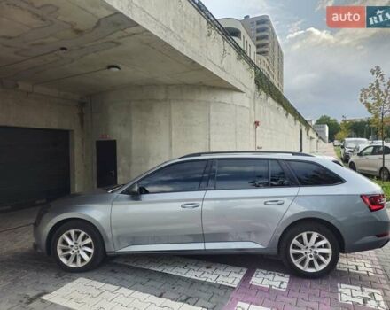 Серый Шкода Суперб, объемом двигателя 1.97 л и пробегом 260 тыс. км за 16550 $, фото 6 на Automoto.ua
