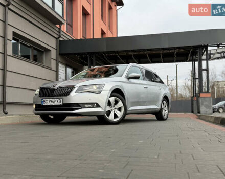 Сірий Шкода Суперб, об'ємом двигуна 1.97 л та пробігом 261 тис. км за 17999 $, фото 4 на Automoto.ua