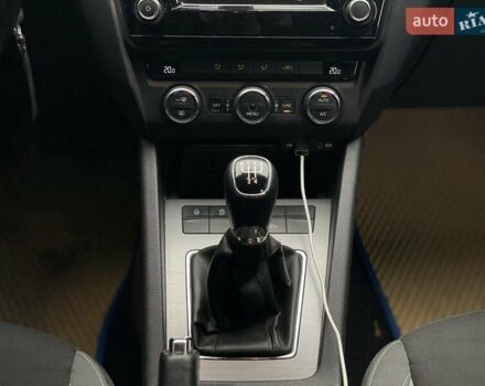 Серый Шкода Суперб, объемом двигателя 1.6 л и пробегом 273 тыс. км за 10900 $, фото 16 на Automoto.ua