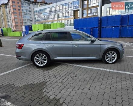 Серый Шкода Суперб, объемом двигателя 1.6 л и пробегом 270 тыс. км за 13500 $, фото 3 на Automoto.ua