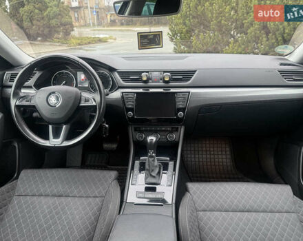 Серый Шкода Суперб, объемом двигателя 2 л и пробегом 193 тыс. км за 19000 $, фото 8 на Automoto.ua