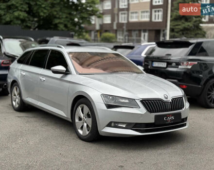 Серый Шкода Суперб, объемом двигателя 2 л и пробегом 239 тыс. км за 18500 $, фото 1 на Automoto.ua