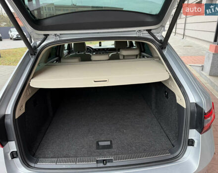 Сірий Шкода Суперб, об'ємом двигуна 1.97 л та пробігом 261 тис. км за 17999 $, фото 27 на Automoto.ua