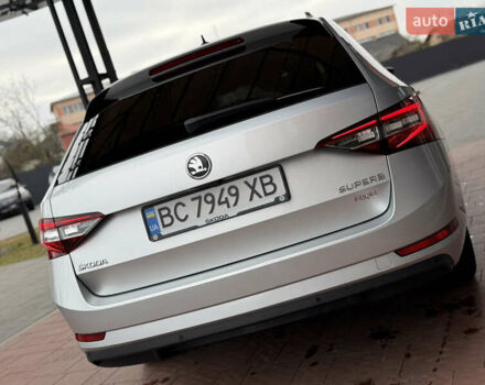 Сірий Шкода Суперб, об'ємом двигуна 1.97 л та пробігом 261 тис. км за 17999 $, фото 23 на Automoto.ua