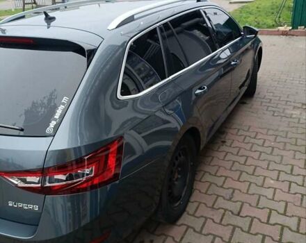 Серый Шкода Суперб, объемом двигателя 1.97 л и пробегом 300 тыс. км за 18000 $, фото 5 на Automoto.ua