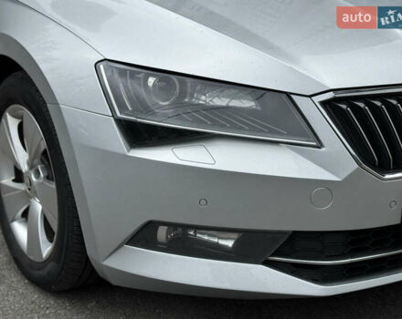 Серый Шкода Суперб, объемом двигателя 2 л и пробегом 239 тыс. км за 18500 $, фото 6 на Automoto.ua