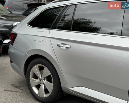 Серый Шкода Суперб, объемом двигателя 2 л и пробегом 239 тыс. км за 18500 $, фото 10 на Automoto.ua