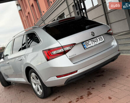 Сірий Шкода Суперб, об'ємом двигуна 1.97 л та пробігом 261 тис. км за 17999 $, фото 26 на Automoto.ua