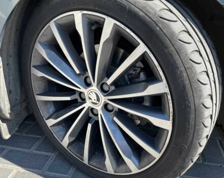 Сірий Шкода Суперб, об'ємом двигуна 2 л та пробігом 270 тис. км за 20000 $, фото 7 на Automoto.ua