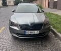 Серый Шкода Суперб, объемом двигателя 1.6 л и пробегом 298 тыс. км за 15000 $, фото 3 на Automoto.ua