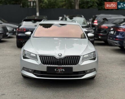 Серый Шкода Суперб, объемом двигателя 2 л и пробегом 239 тыс. км за 18500 $, фото 2 на Automoto.ua