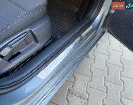 Серый Шкода Суперб, объемом двигателя 1.97 л и пробегом 256 тыс. км за 15999 $, фото 22 на Automoto.ua