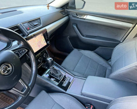 Серый Шкода Суперб, объемом двигателя 1.97 л и пробегом 256 тыс. км за 15999 $, фото 25 на Automoto.ua