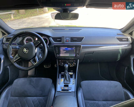 Сірий Шкода Суперб, об'ємом двигуна 1.97 л та пробігом 240 тис. км за 18000 $, фото 48 на Automoto.ua