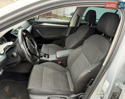 Серый Шкода Суперб, объемом двигателя 1.97 л и пробегом 361 тыс. км за 14600 $, фото 7 на Automoto.ua