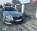 Серый Шкода Суперб, объемом двигателя 1.97 л и пробегом 301 тыс. км за 19000 $, фото 1 на Automoto.ua