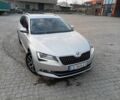 Сірий Шкода Суперб, об'ємом двигуна 2 л та пробігом 298 тис. км за 18387 $, фото 1 на Automoto.ua