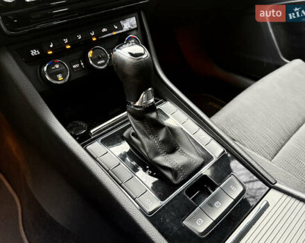 Сірий Шкода Суперб, об'ємом двигуна 2 л та пробігом 217 тис. км за 13950 $, фото 12 на Automoto.ua