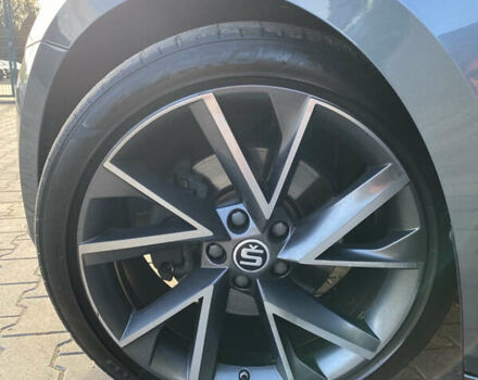 Сірий Шкода Суперб, об'ємом двигуна 1.97 л та пробігом 240 тис. км за 18000 $, фото 17 на Automoto.ua