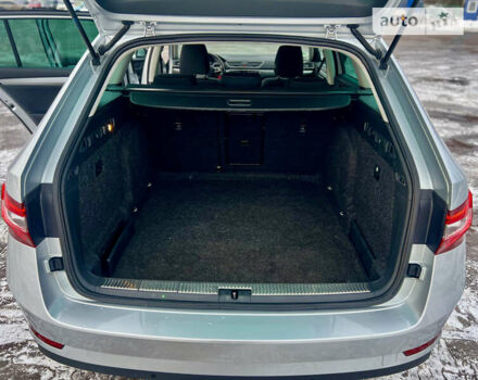 Серый Шкода Суперб, объемом двигателя 1.97 л и пробегом 265 тыс. км за 16000 $, фото 21 на Automoto.ua