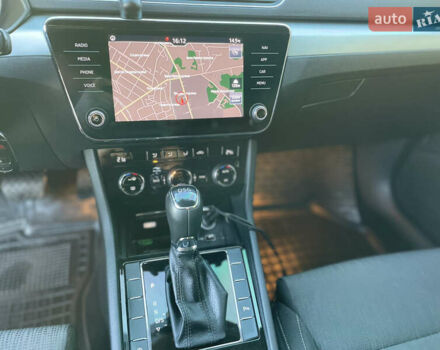 Серый Шкода Суперб, объемом двигателя 1.97 л и пробегом 256 тыс. км за 15999 $, фото 28 на Automoto.ua