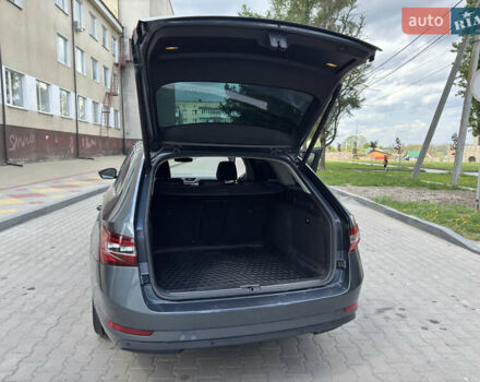 Серый Шкода Суперб, объемом двигателя 1.97 л и пробегом 335 тыс. км за 17600 $, фото 8 на Automoto.ua