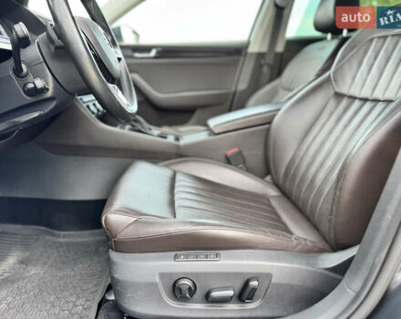 Серый Шкода Суперб, объемом двигателя 1.97 л и пробегом 190 тыс. км за 15999 $, фото 19 на Automoto.ua