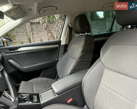 Сірий Шкода Суперб, об'ємом двигуна 2 л та пробігом 217 тис. км за 13950 $, фото 11 на Automoto.ua