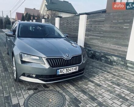Серый Шкода Суперб, объемом двигателя 1.97 л и пробегом 320 тыс. км за 15500 $, фото 2 на Automoto.ua
