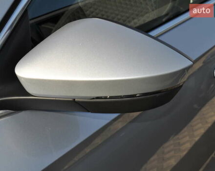 Серый Шкода Суперб, объемом двигателя 1.97 л и пробегом 265 тыс. км за 16000 $, фото 10 на Automoto.ua