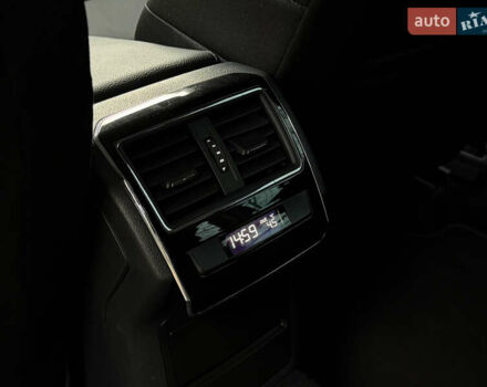 Сірий Шкода Суперб, об'ємом двигуна 2 л та пробігом 217 тис. км за 13950 $, фото 23 на Automoto.ua