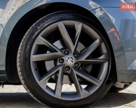 Серый Шкода Суперб, объемом двигателя 1.97 л и пробегом 189 тыс. км за 25800 $, фото 5 на Automoto.ua