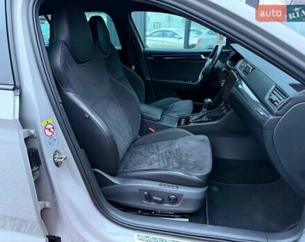 Сірий Шкода Суперб, об'ємом двигуна 1.97 л та пробігом 180 тис. км за 23999 $, фото 21 на Automoto.ua