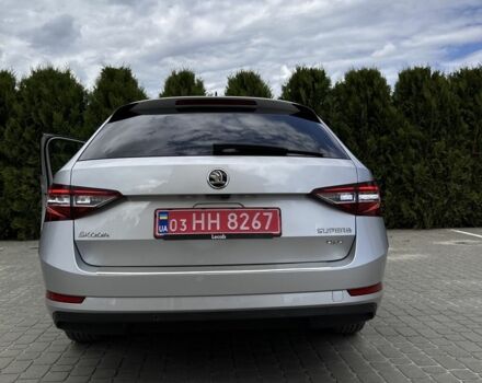 Сірий Шкода Суперб, об'ємом двигуна 2 л та пробігом 200 тис. км за 20000 $, фото 4 на Automoto.ua