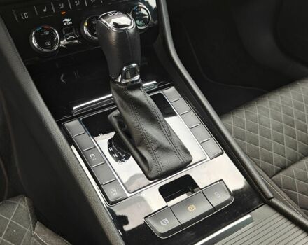 Серый Шкода Суперб, объемом двигателя 2 л и пробегом 207 тыс. км за 17999 $, фото 9 на Automoto.ua