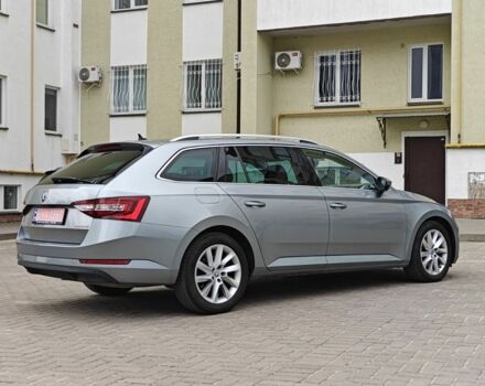 Серый Шкода Суперб, объемом двигателя 2 л и пробегом 207 тыс. км за 17999 $, фото 1 на Automoto.ua