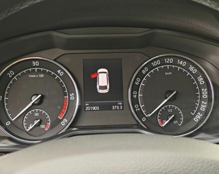 Серый Шкода Суперб, объемом двигателя 2 л и пробегом 207 тыс. км за 17999 $, фото 8 на Automoto.ua