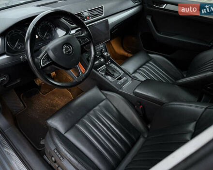 Серый Шкода Суперб, объемом двигателя 2 л и пробегом 237 тыс. км за 19000 $, фото 37 на Automoto.ua