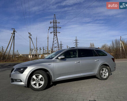 Серый Шкода Суперб, объемом двигателя 1.97 л и пробегом 210 тыс. км за 20350 $, фото 1 на Automoto.ua