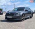 Сірий Шкода Суперб, об'ємом двигуна 2 л та пробігом 267 тис. км за 20350 $, фото 1 на Automoto.ua