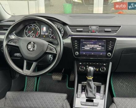 Серый Шкода Суперб, объемом двигателя 2 л и пробегом 187 тыс. км за 17900 $, фото 15 на Automoto.ua