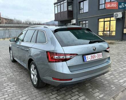 Серый Шкода Суперб, объемом двигателя 2 л и пробегом 237 тыс. км за 19000 $, фото 10 на Automoto.ua