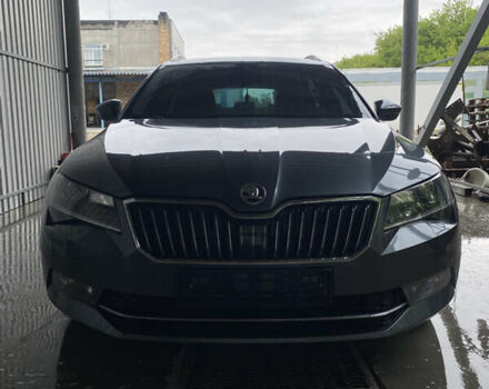 Серый Шкода Суперб, объемом двигателя 1.97 л и пробегом 373 тыс. км за 17999 $, фото 13 на Automoto.ua