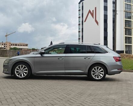 Серый Шкода Суперб, объемом двигателя 2 л и пробегом 207 тыс. км за 17999 $, фото 2 на Automoto.ua