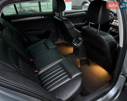 Серый Шкода Суперб, объемом двигателя 2 л и пробегом 237 тыс. км за 19000 $, фото 31 на Automoto.ua