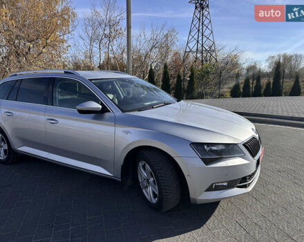 Серый Шкода Суперб, объемом двигателя 1.97 л и пробегом 210 тыс. км за 20350 $, фото 7 на Automoto.ua