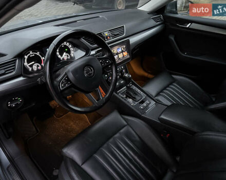 Серый Шкода Суперб, объемом двигателя 2 л и пробегом 237 тыс. км за 19000 $, фото 24 на Automoto.ua